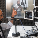 O que é preciso para começar uma rádio online