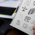 Descubra como criar um nome memorável para sua emissora de rádio.