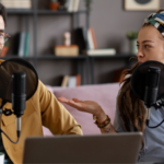 Descubra um mundo de conhecimento e entretenimento com podcasts.